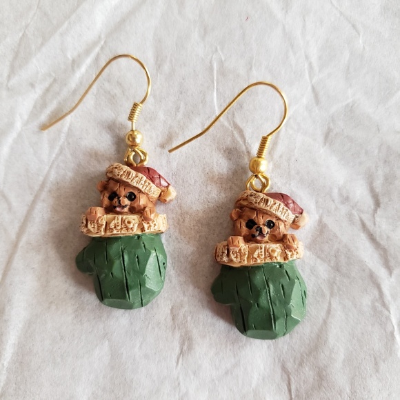 Jewelry - Holiday Bear Mitten earrings